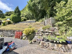 Photo 19- click for photo gallery